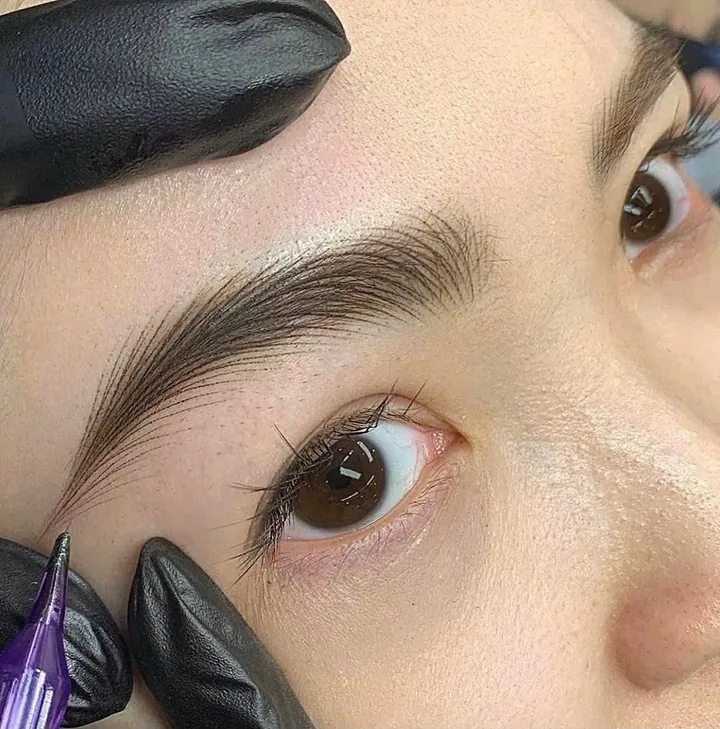 Mày Sợi Hairstroke